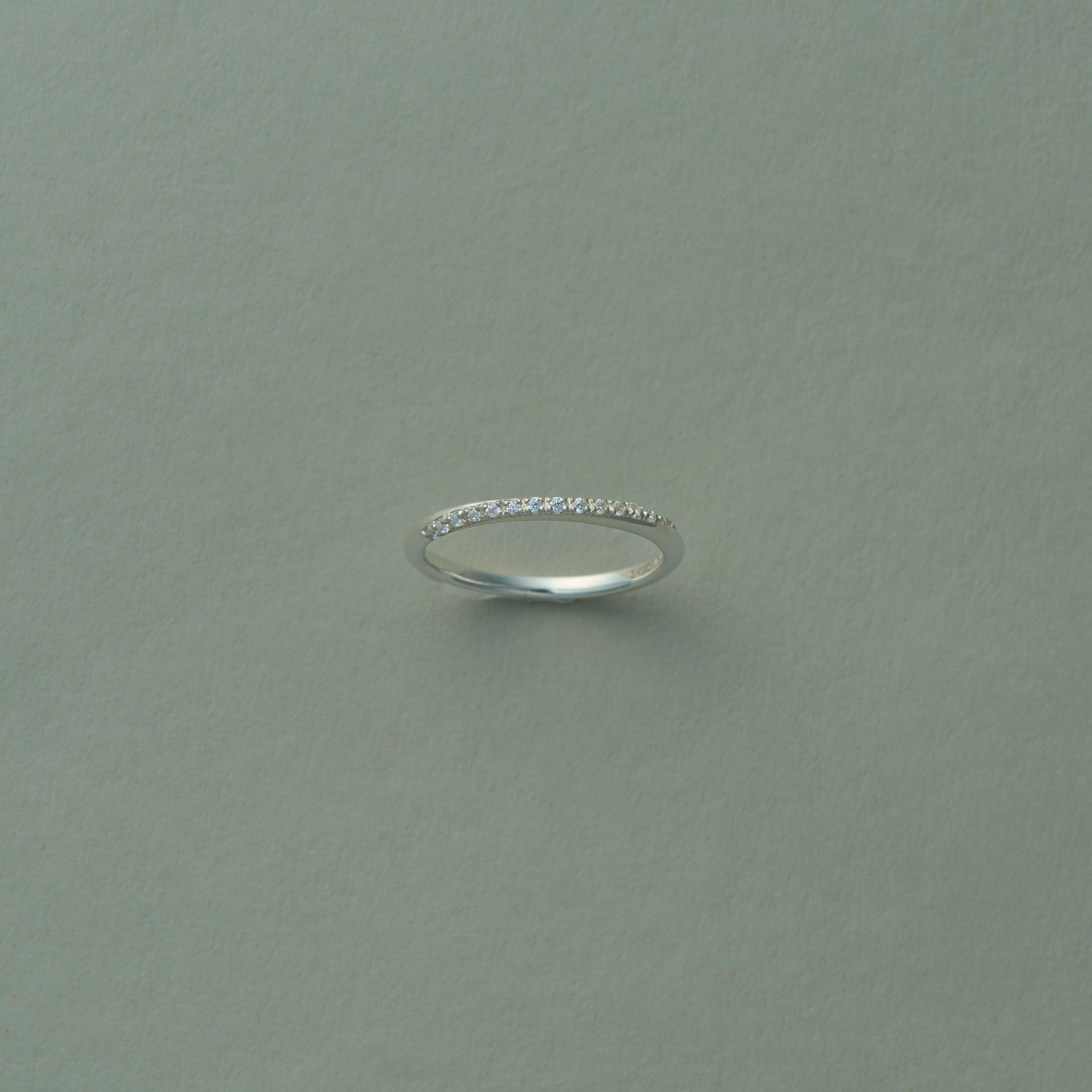 Oblique Stone Setting Silver Ring